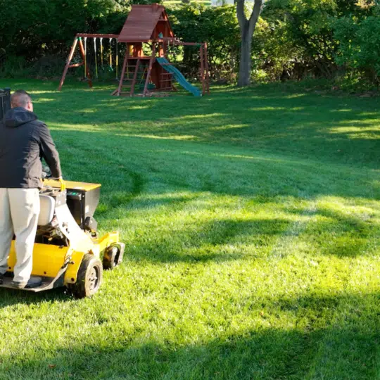 quality mulch services in Pace, Ferry Pass, Milton, and surrounding areas