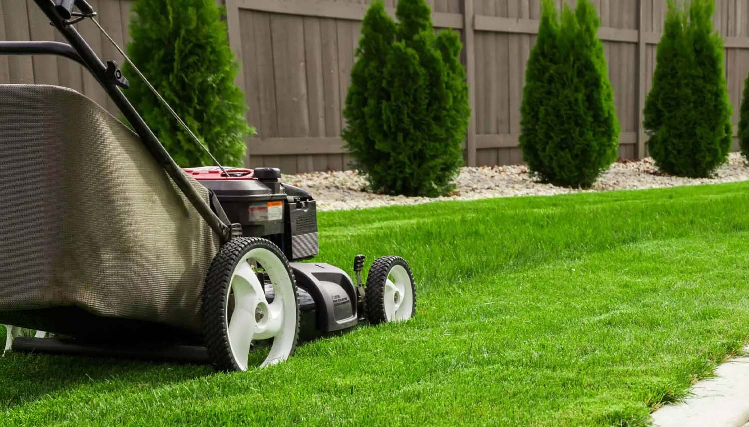 Florida mulch company for homes in Pace, Ferry Pass, and Milton<br />
