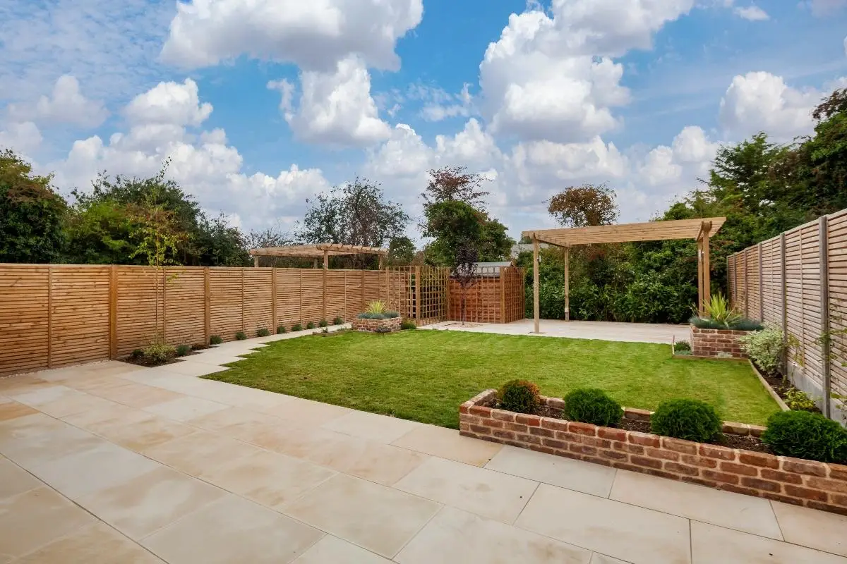 How to Choose the Right Landscaping Company for Your Home’s Outdoor Space