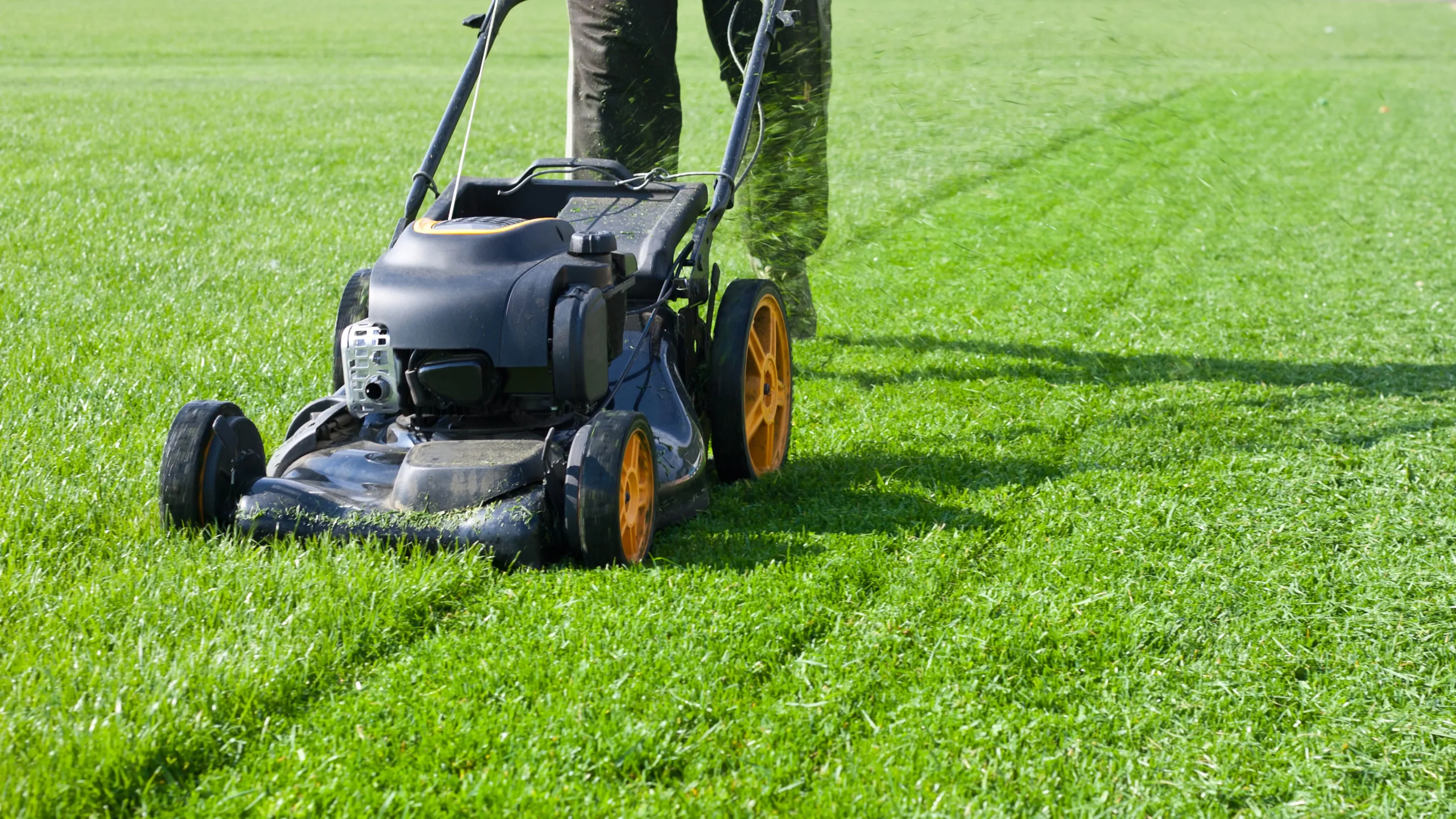 Lawn Mower Maintenance Guide for Cleaner Cuts, Better Efficiency, and Fewer Breakdowns